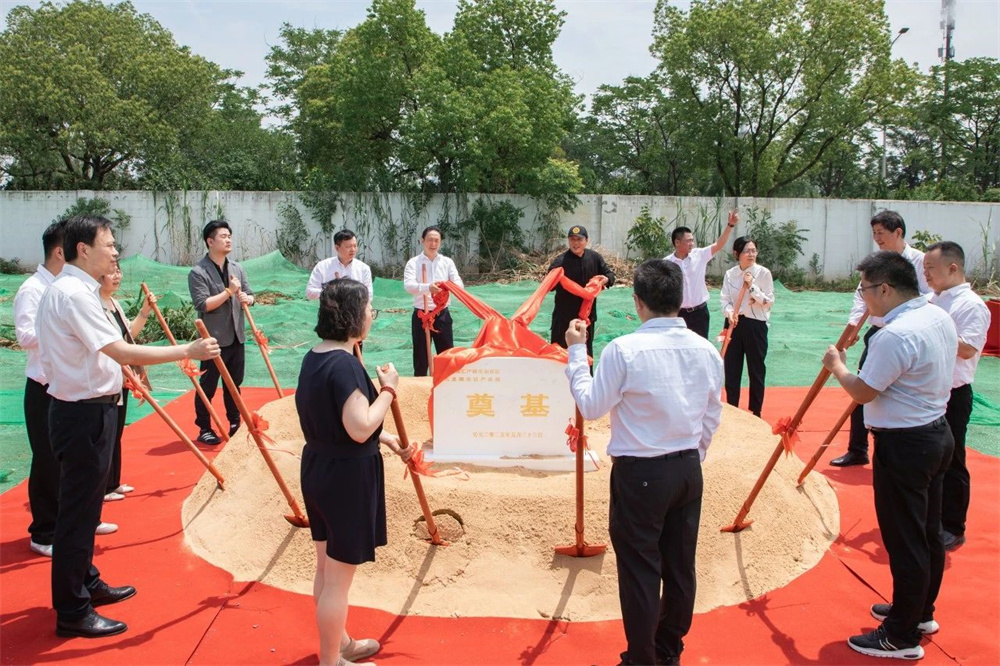 “九龙湖光机产业园”项目开工奠基！